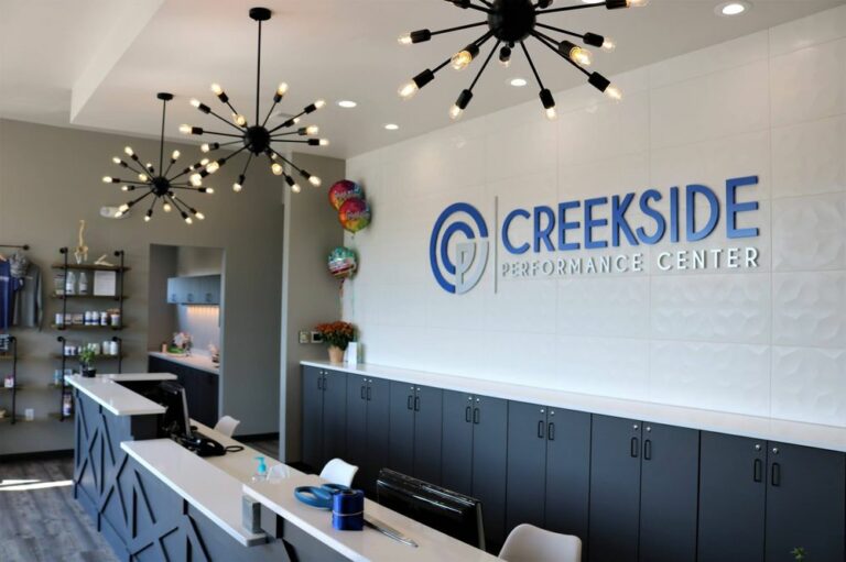 creekside chiropractic and performance center sheboygan 768x511