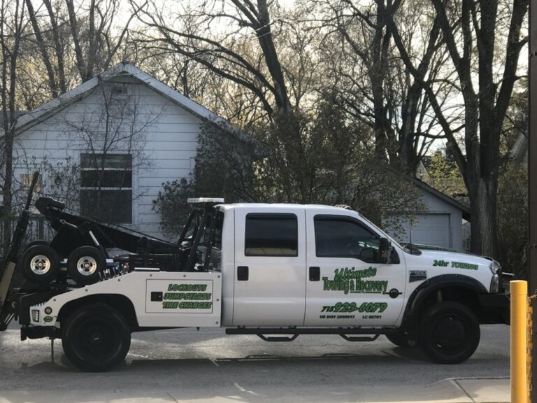 ultimate towing and recovery menominee